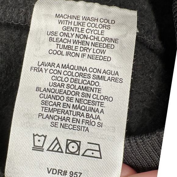 Dogg Supply Black Graphic Print Snoop On The Stoop Snowflakes Sweatshirt Small - Picture 6 of 8